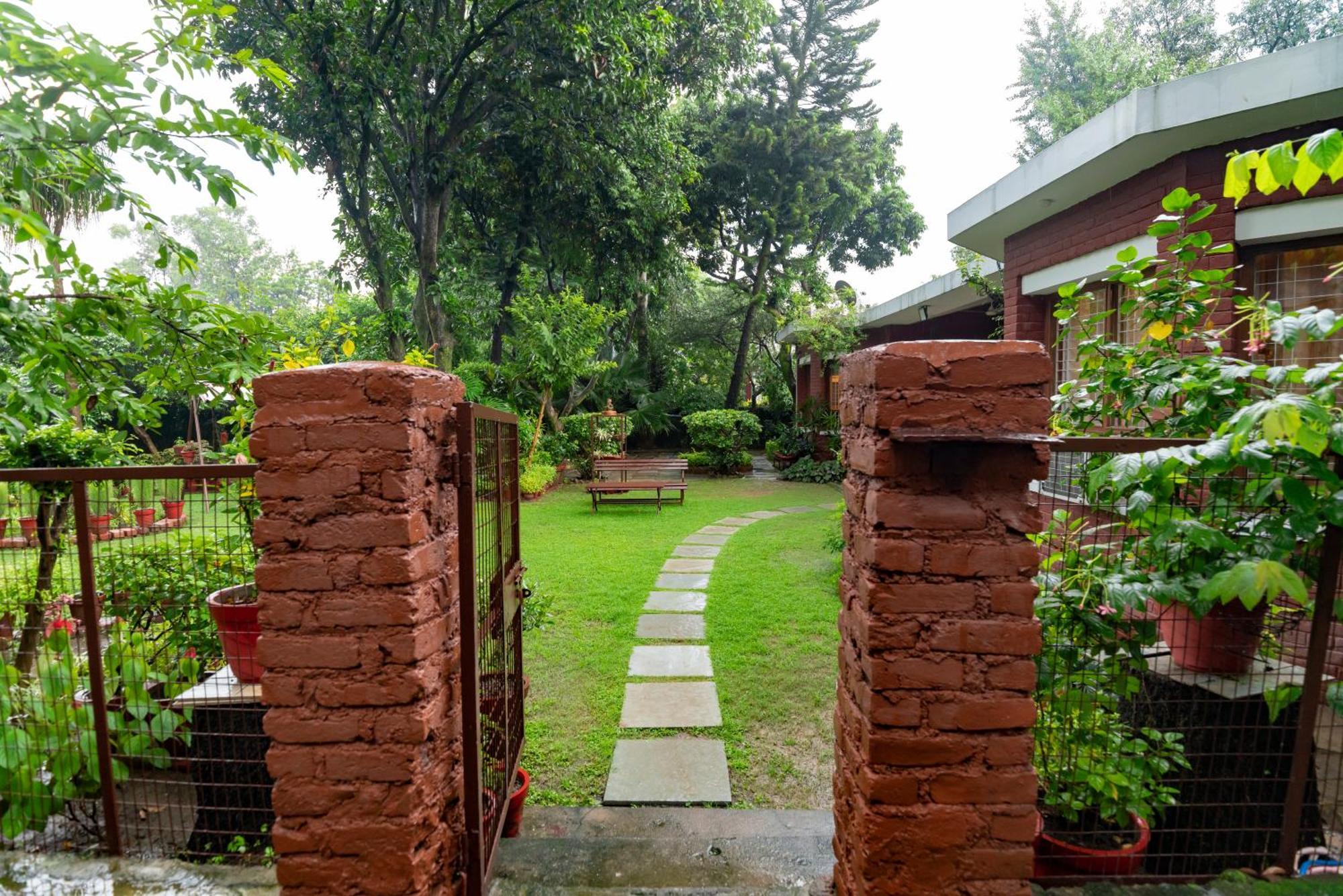 SaffronStays Doon Garden Villa, Dehradun Exterior foto